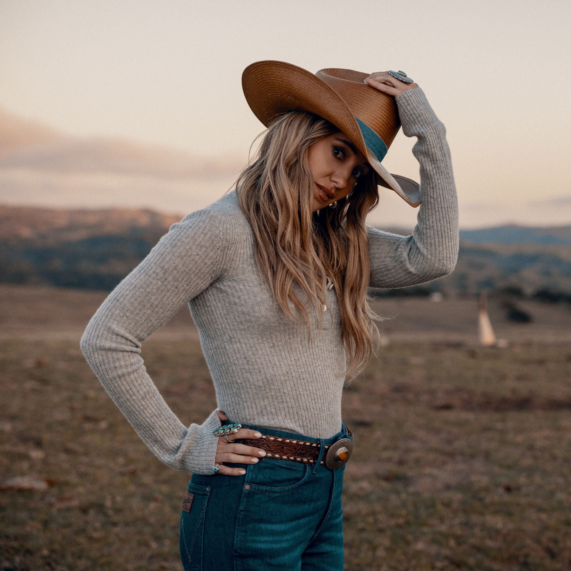 Lainey Wilson Lone Wolf by Charlie 1 Horse